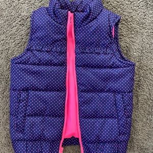 5T OshKosh zip up winter vest. Dark purple/navy with hot pink dots.